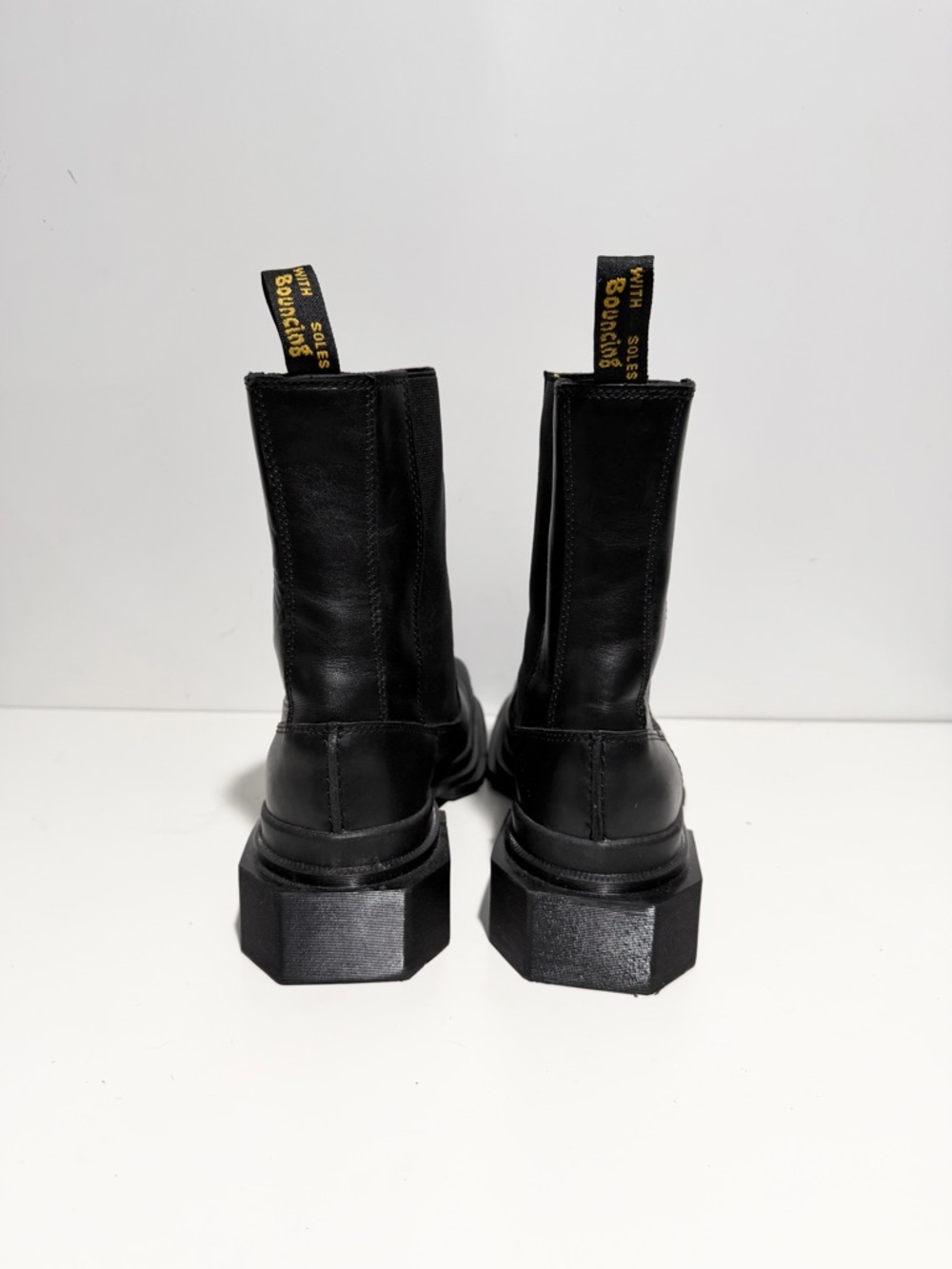 Dr Martens Maybole chelsea boots in black leather Women’s Black Chelsea Platform - Picture 8 of 10